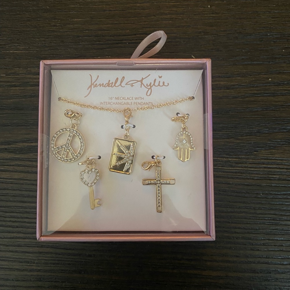 NEW Kendall and Kylie gold interchangeable pendant necklace set